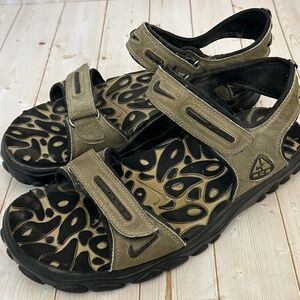Nike ACG Shoes Mens Size 9 Brown Hiking Sandals Strap Trail Outdoor